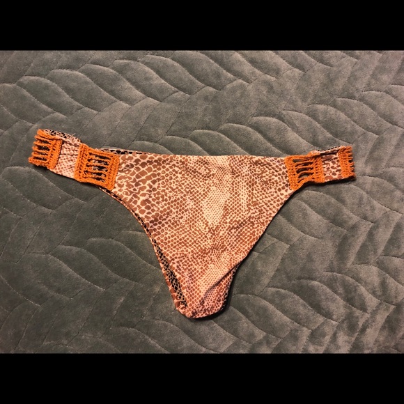 ❌SOLD❌ acacia Gili style bottoms in Mudsnake - Picture 2 of 3